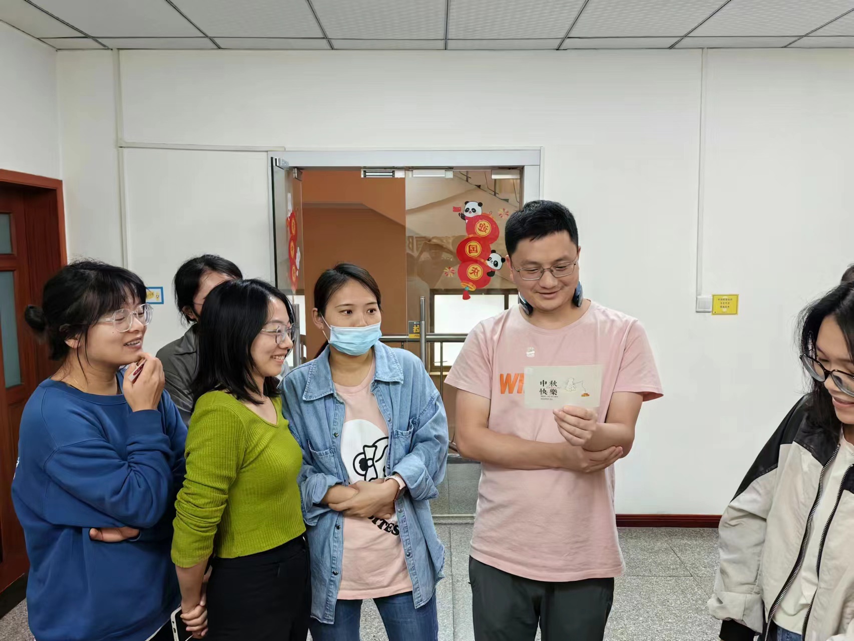 5bb586b7-e64f-48c1-92ba-99305e07e52c 5bb586b7-e64f-48c1-92ba-99305e07e52c