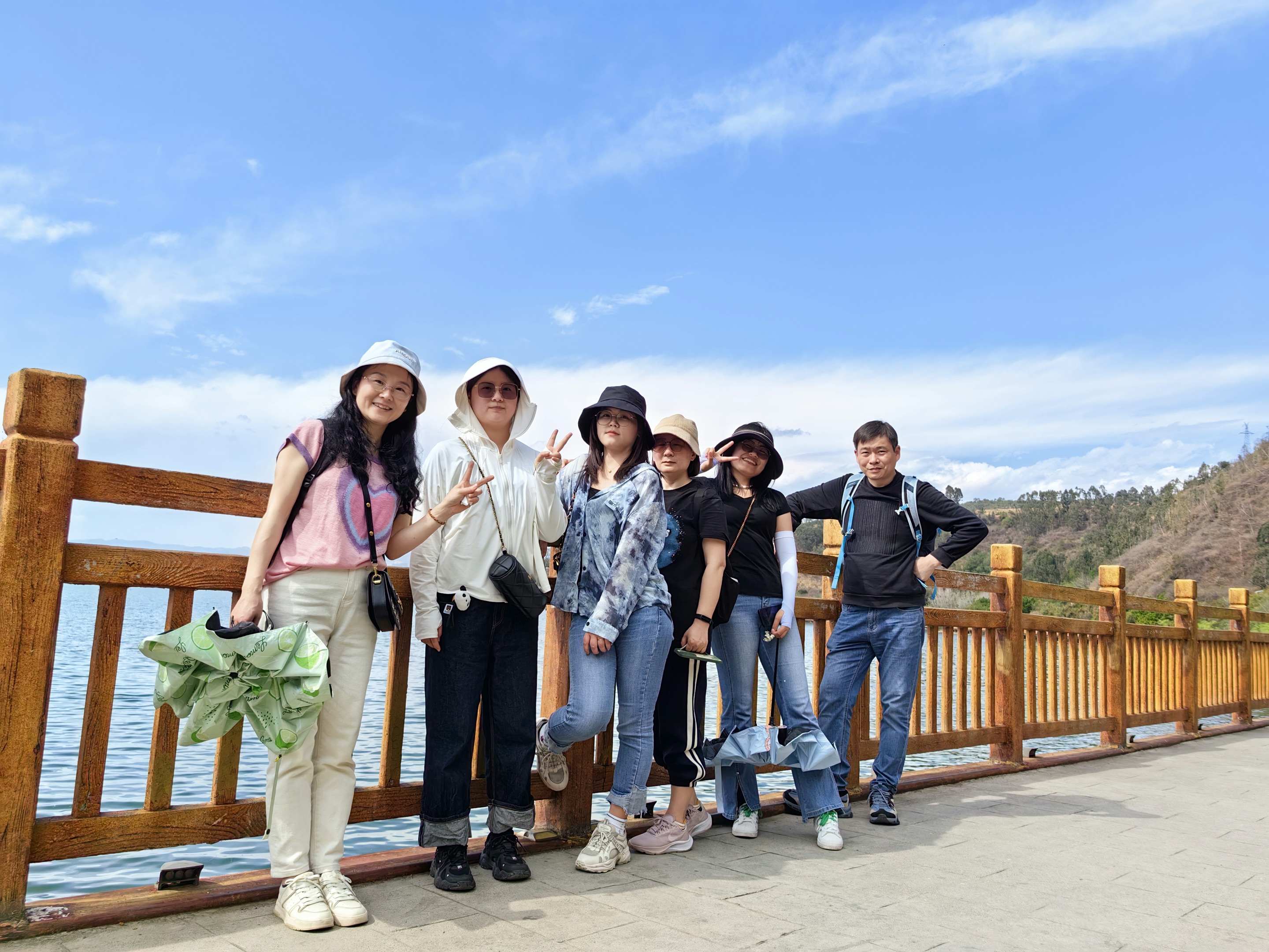 3006041e-5955-49c3-9820-7cf5d4b8a78a 3006041e-5955-49c3-9820-7cf5d4b8a78a