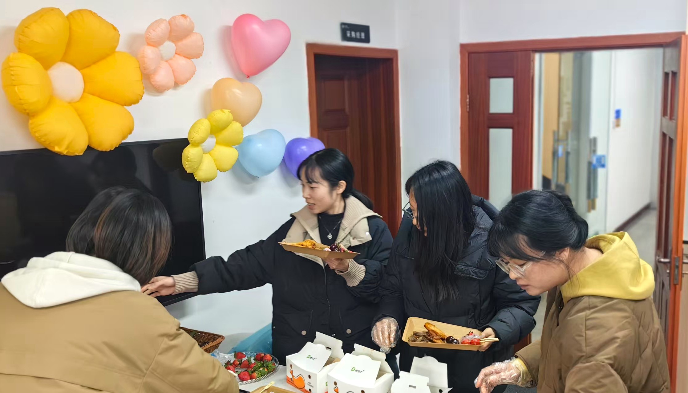 73c040e3-9101-4869-a0e7-6be7b2fc1d5e 73c040e3-9101-4869-a0e7-6be7b2fc1d5e